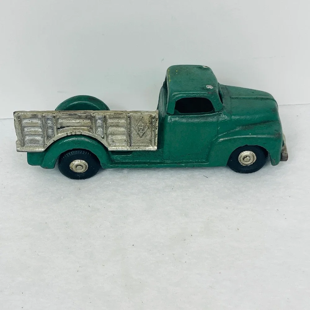 Vintage Green Cast Iron Pickup Truck Toy Stake Side Bed Collectible 6 Inch